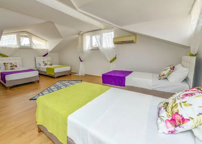 Buket - Calis Beach Holiday With Private Pool Villa Fethiye