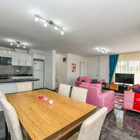 Buket - Calis Beach Holiday With Private Pool Fethiye