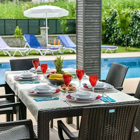 Villa Buket - Calis Beach Holiday With Private Pool Fethiye